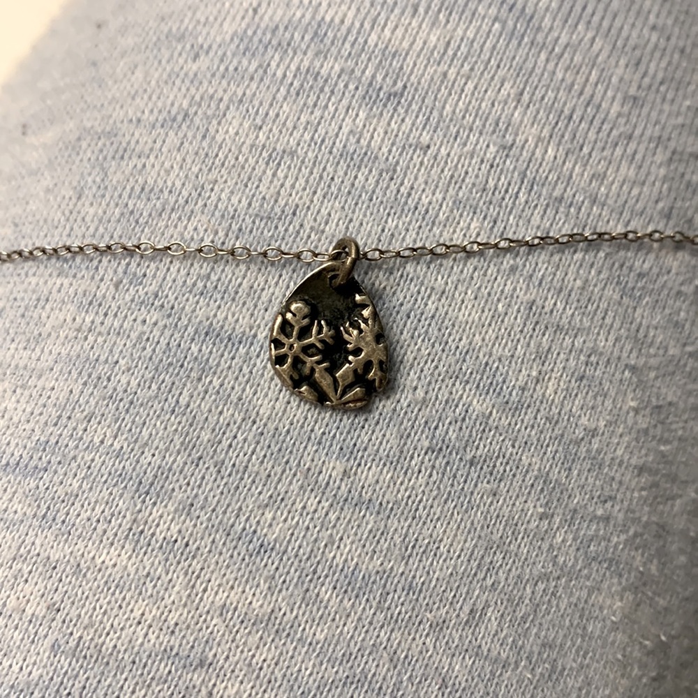 Snowflake necklace